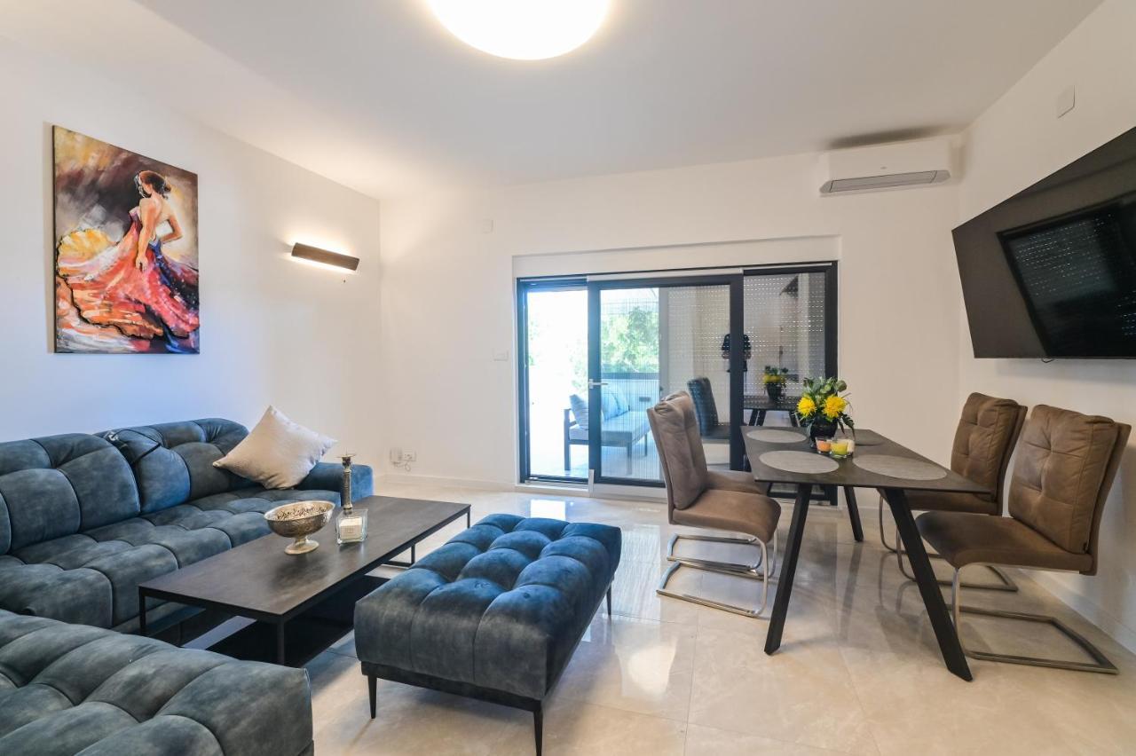 Villa Ami Kustići Kültér fotó